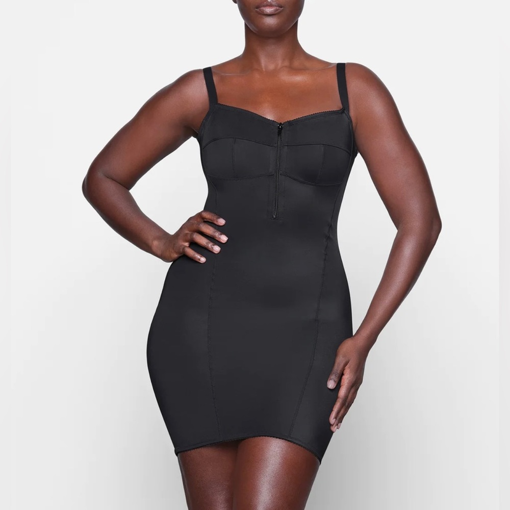 NWT: SKIMS - GLAM SLIP DRESS